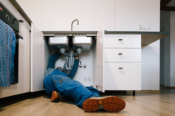 Professional Leak Detection technician working in Cleveland, OK